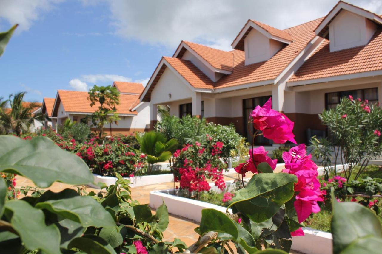 Azao Resort & Spa Pongwe Exteriör bild